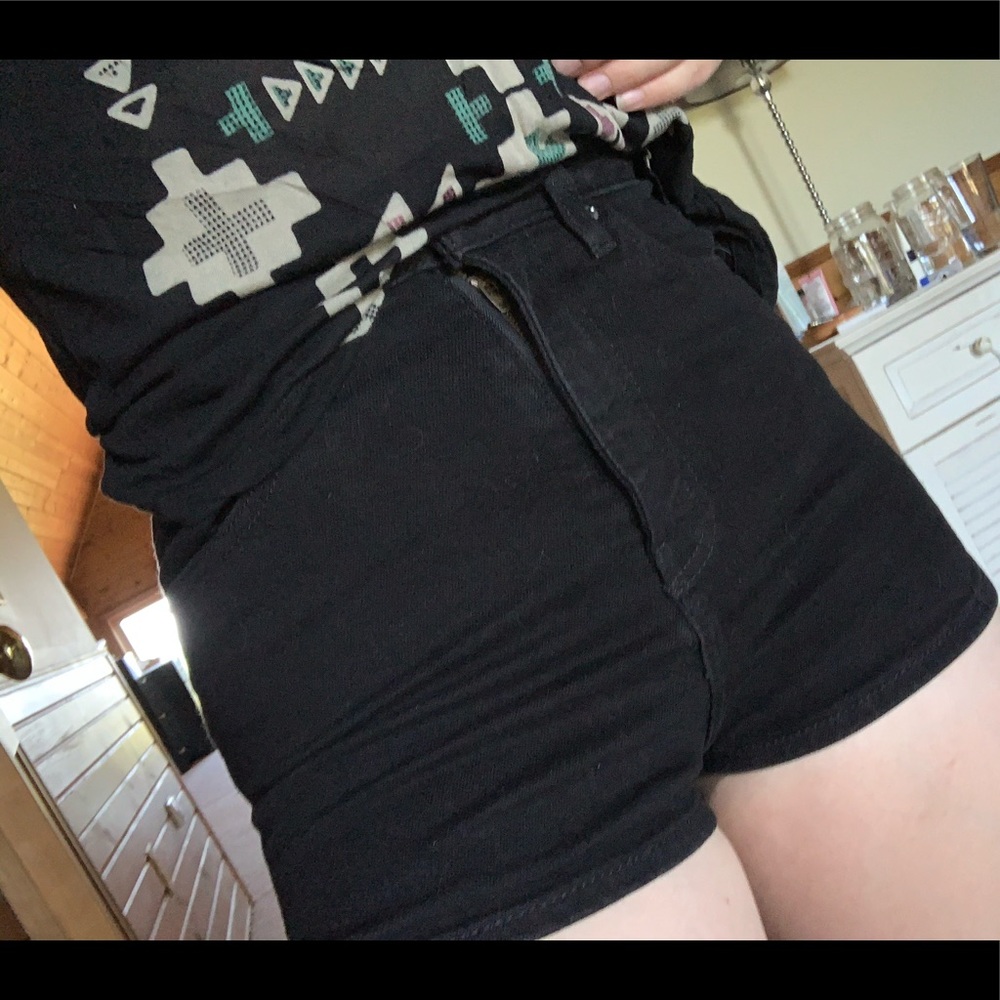 BDG High Waisted “Pin Up” Black Shorts